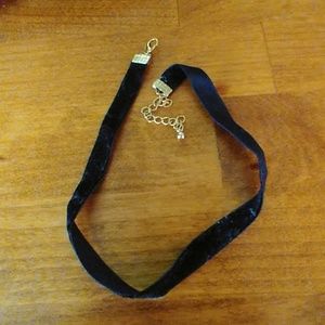 Urban outfitters Velvet choker